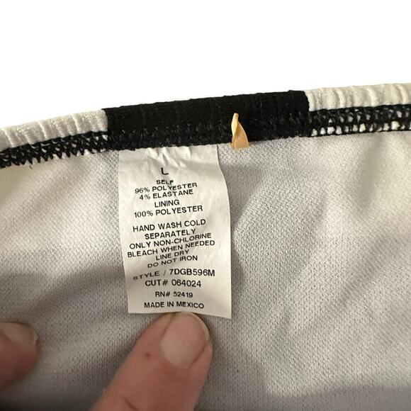 Gibson Latimer Stripped Textured Halter Bikini Top (M) with Matching Bottoms (L) - Picture 8 of 13